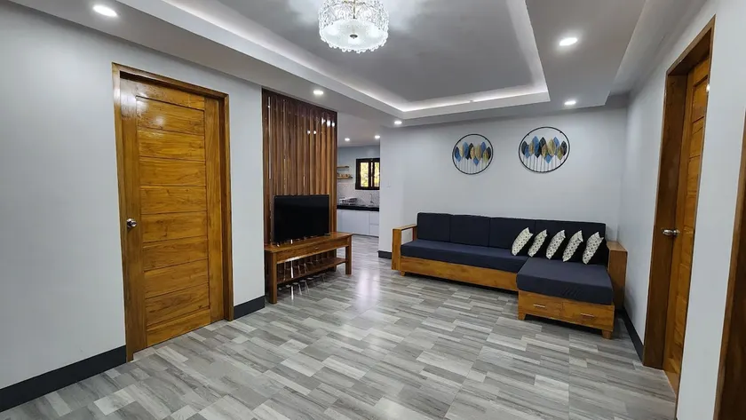 Spacious house in Naga City (2nd flr) Flood free - Image 1