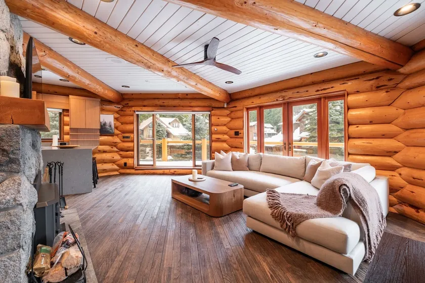 Luxury log chalet | Ski-in/out | Private hot tub - Image 1
