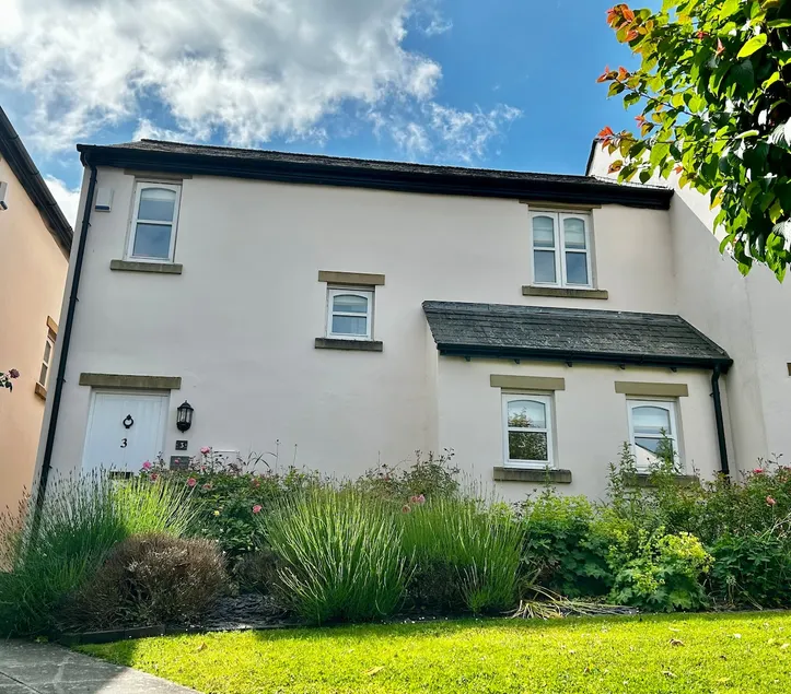Bluebell Wood Cottage - Image 1
