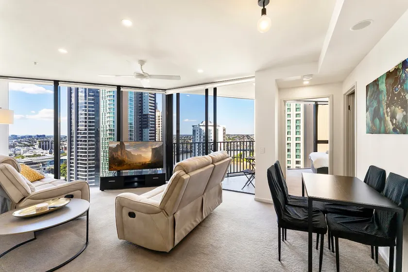Great location and amazing views - Image 1