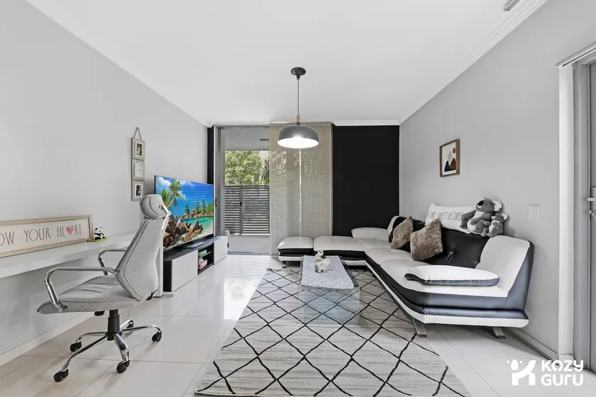 KozyGuru | Ryde | Cosy 2Bed Apt with Private Yard - Image 1