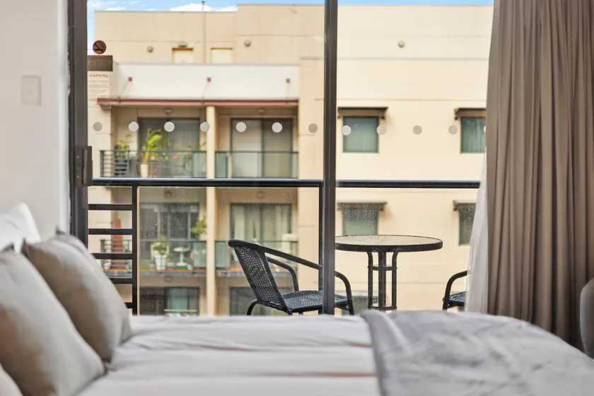 City-View Apartment, Pool, Gym, Tennis, Parking - Image 1