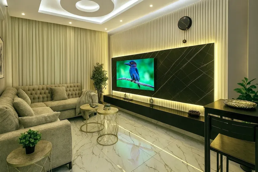 Luxury apartment, room and hall in Olaya - Image 1