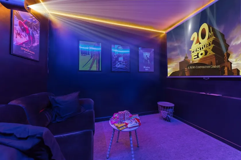 Cinéhouse. Close to Paris. 5 people. Private cinema - Image 1