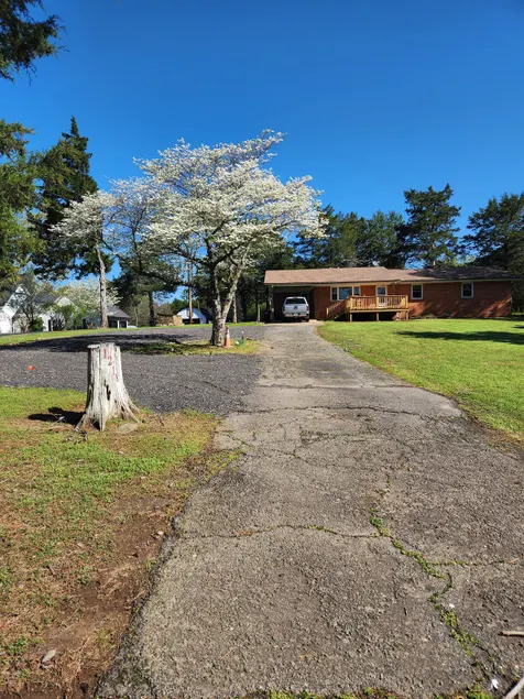 Skyline Lodge - Image 1