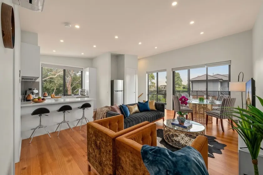 Luxury 3BR Townhouse Maidstone Near CBD| Highpoint - Image 1