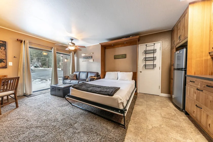 Beautiful Studio W/Kitchenette #134 at Donner Lake Village - Image 1