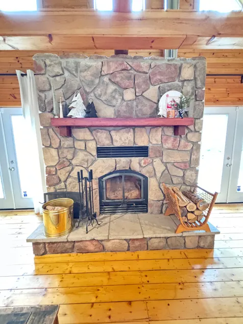 The Pine Lodge - Image 1