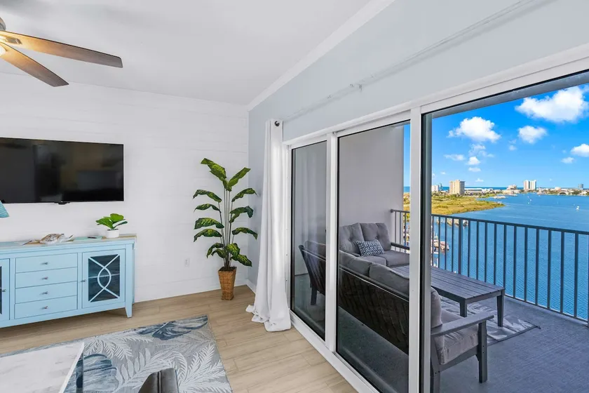 8D South Harbour - Image 1