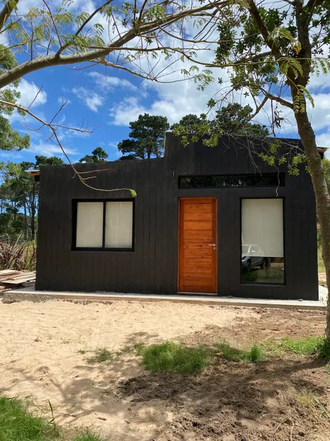 A house between the forest and the sea - Image 1