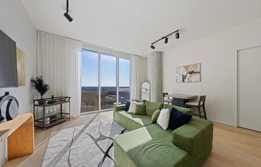 Riverwalk Stay - Image 1
