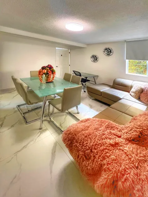 Nelswim Stay: Confort A 3’ de Town Square Metepec - Image 1