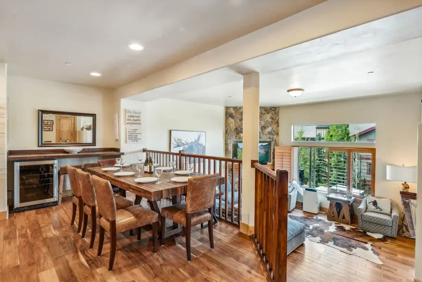 5 Bedroom 4 Bathroom + Hot Tub Minutes to Slopes - Image 1
