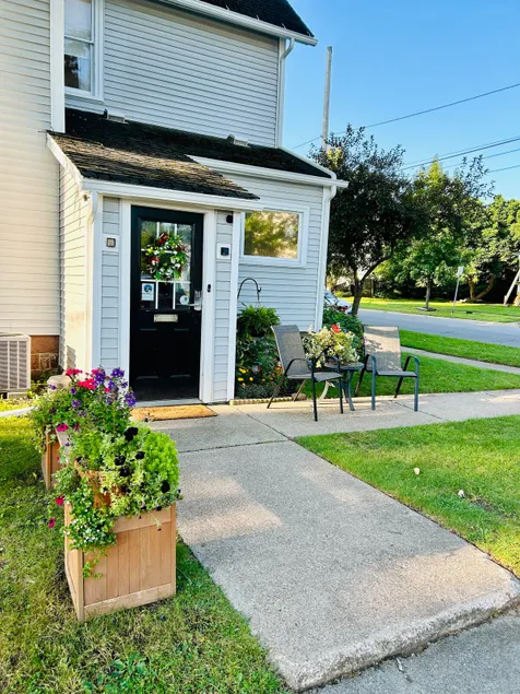 Spacious 3-Bedroom Getaway Near the Erie Canal - Image 1