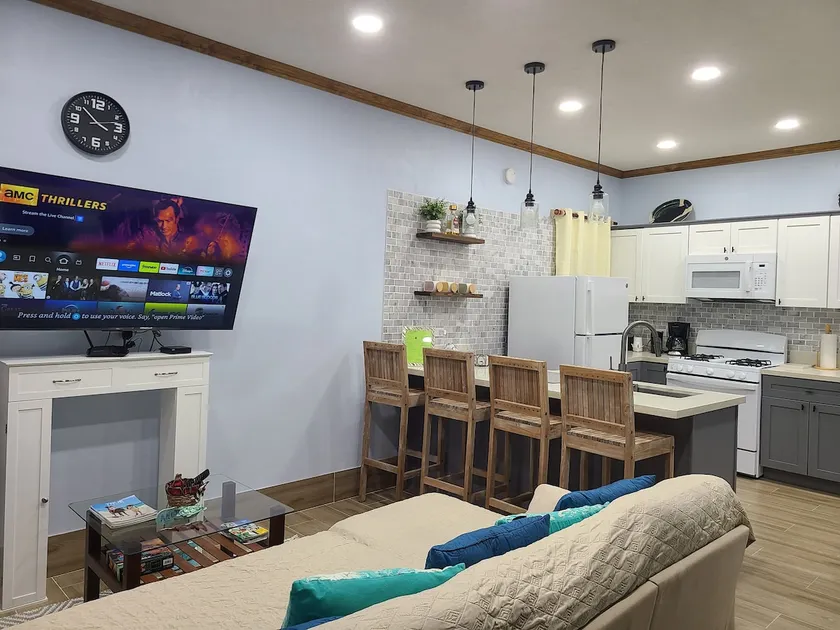 Hibiscus Cottage : One bedroom studio apartment - Image 1