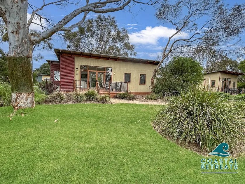 The Purple Hen Hideaway Resort - Image 1
