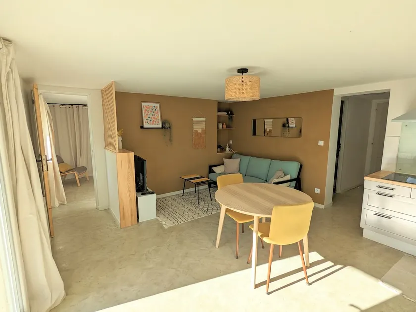 Garden level, 2 bedrooms - Image 1