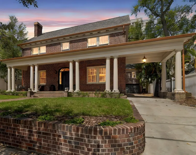 Beautiful Home In S Tampa Near Water & Downtown - Image 1