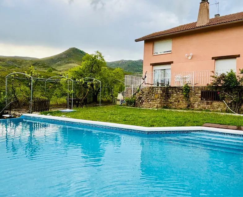 The house of Serafín and Manoli. - Image 1