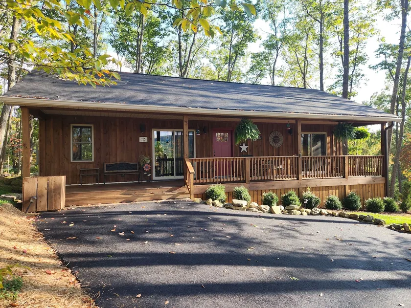 Family Getaway - Easy New River Gorge Access - Image 1