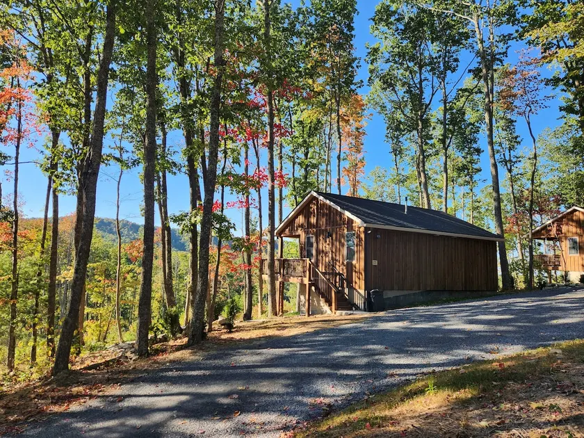 Boho Getaway for Two at Joe’s Ridge Retreat - Image 1