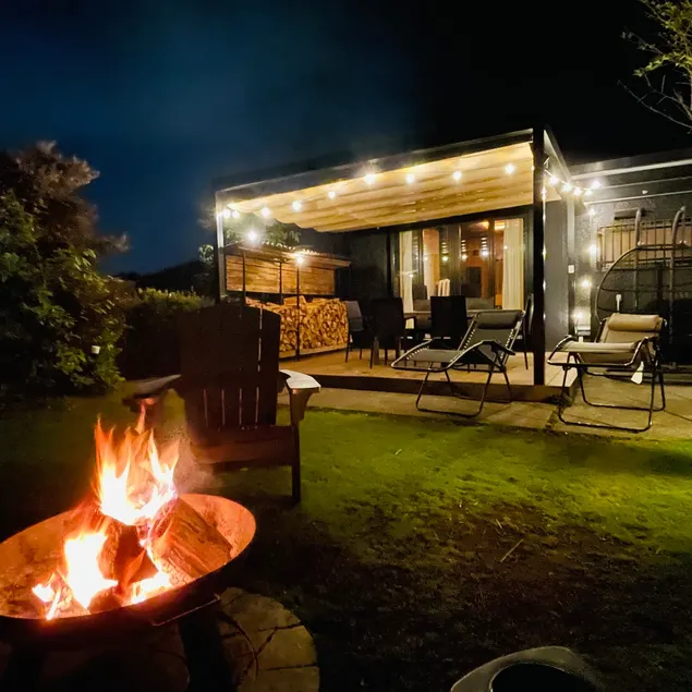 Satoyama wood-fired sauna/all-weather BBQ/pizza oven/campfire/fireworks OK/lawn/dog run/hammock/pool/river/private rental - Image 1
