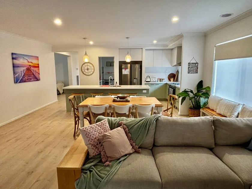 Harmony, coastal retreat. - Image 1