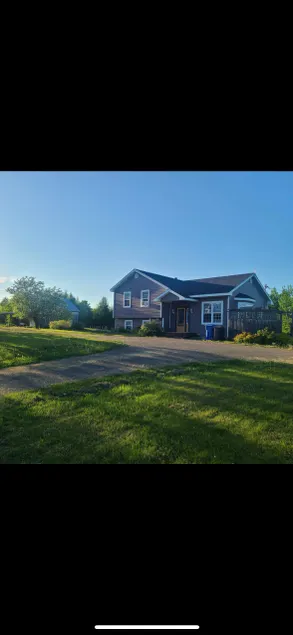 The Cozy Farmhouse - Image 1