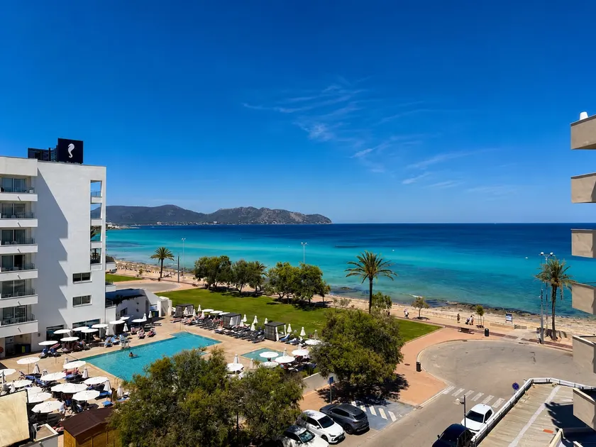 SEA CLUB APARTMENTS BEACH FRONT - Image 1