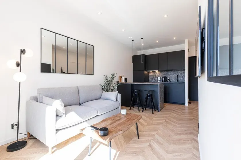 Modern & stylish apartment in Nice – Close to sea - Image 1