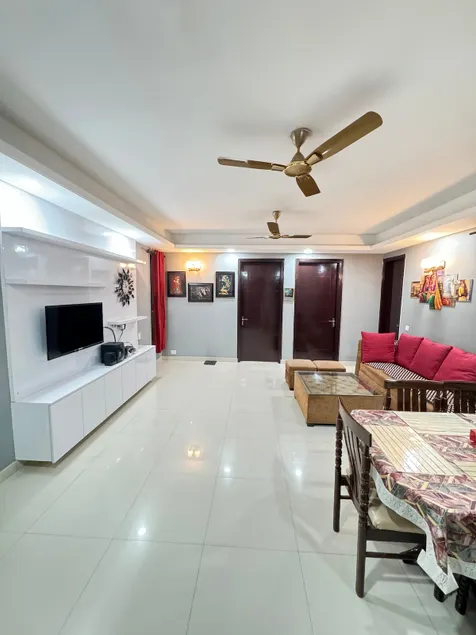 3BHK apartment close to airport - Image 1