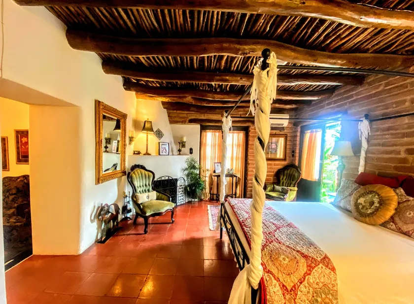 Josefina's Queen Suite in Mesilla Plaza. - Image 1