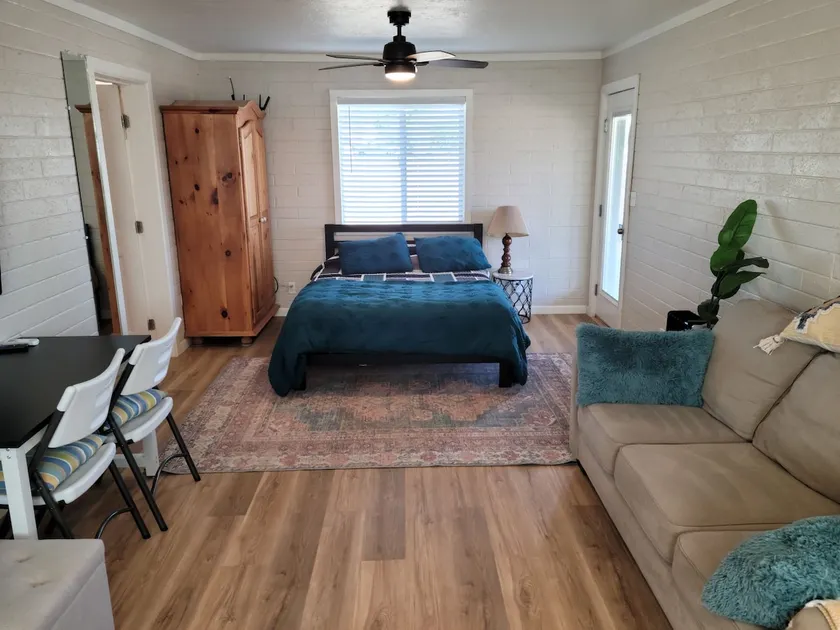 Laurie's House - Image 1