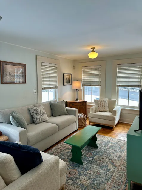 Charming, Dog-Friendly Warren Village Home - Image 1