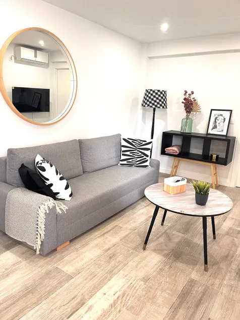 New apartment with free parking - Image 1