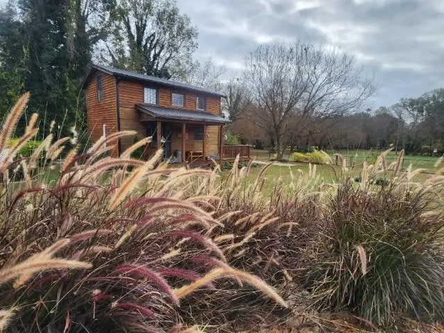 Historic Warrenton Small Cabin - Image 1
