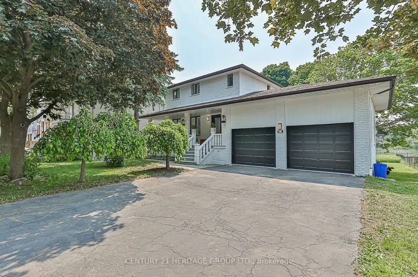 Modern 3BR • Ravine View• Near Yonge• Free Parking - Image 1