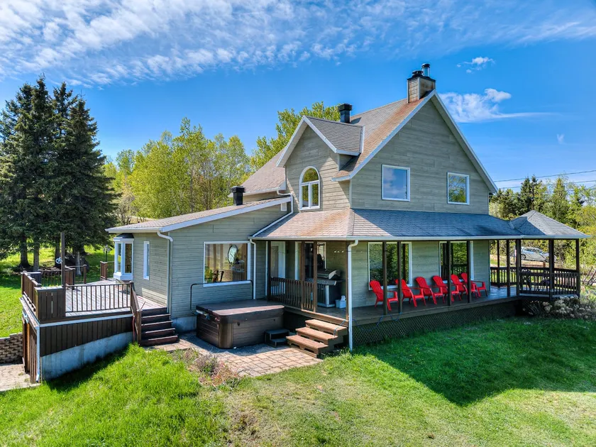 Cozy Haven w/ Spa & Stunning Views - Image 1
