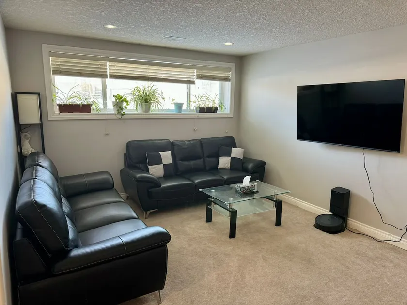 “Charming Urban Retreat” - Image 1