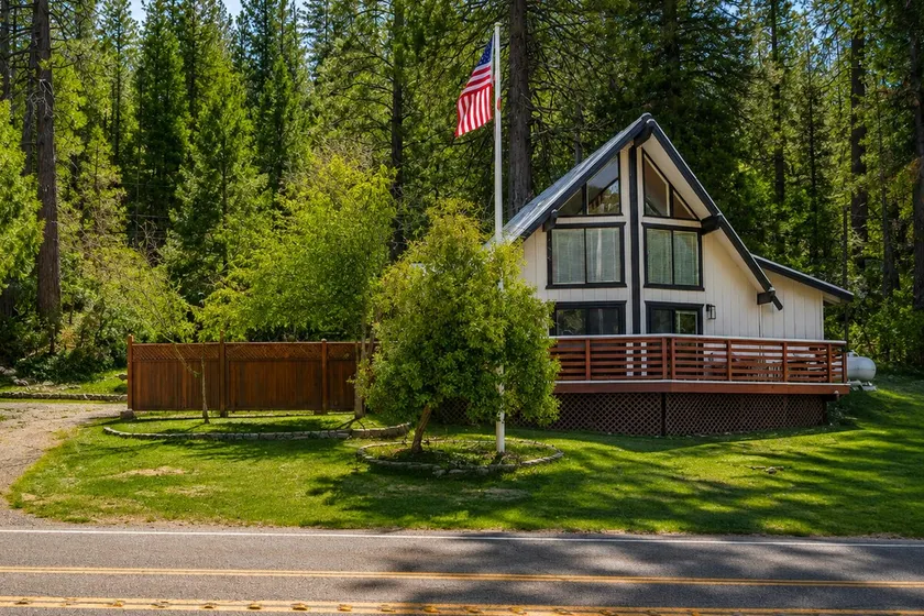 Serene Cabin Retreat Between Murphys & Arnold - Image 1