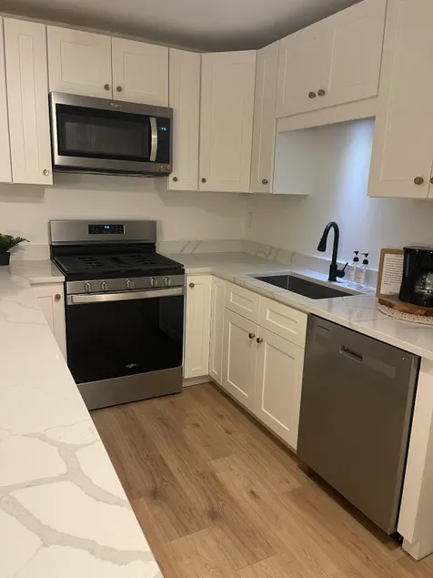 Quaint Apartment in St. Charles - Image 1