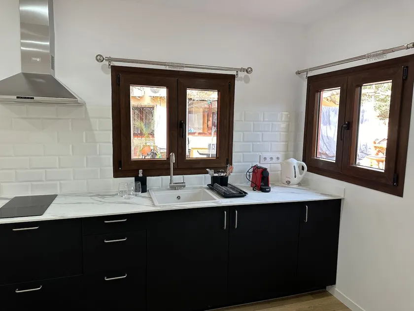 Guesthouse - Image 1