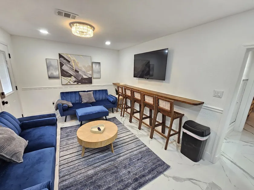 Orlando CP Duplex. Pet Friendly. Near DT & WP ‼️ - Image 1