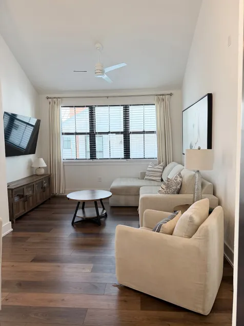Mueller 1 br/1ba Apartment - Image 1