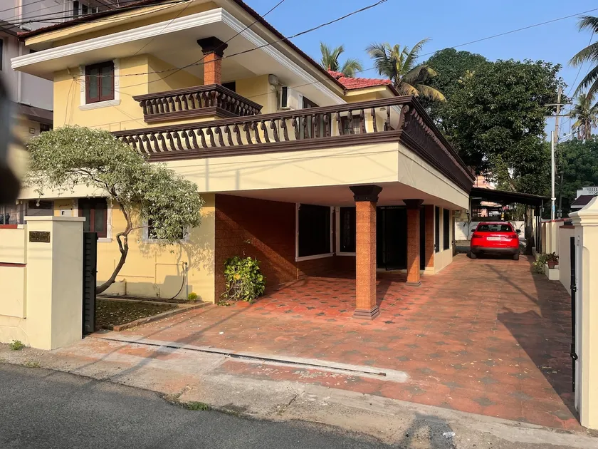 Spacious 3bhk home (villa) in Kochi - Image 1