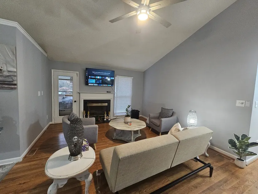 country living and relaxing! - Image 1