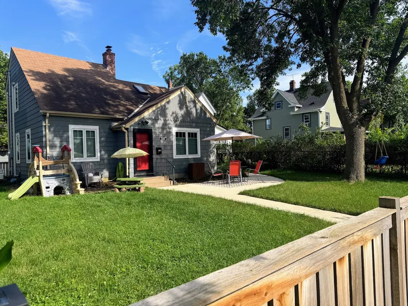 Cozy Home, Beautiful Yard, Close to Everything! - Image 1