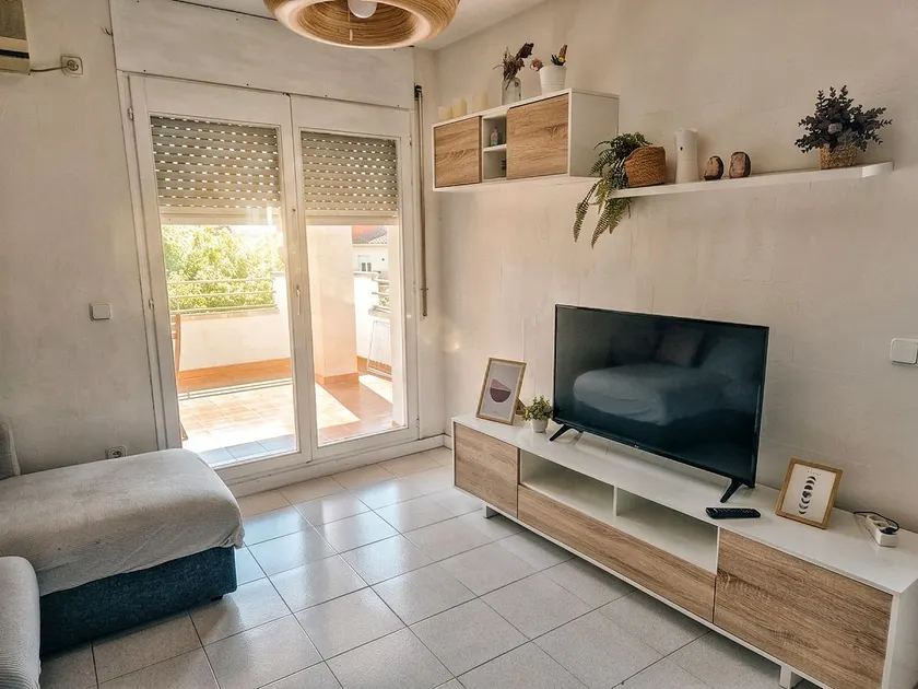 Cozy and centrally-located apartment in Figueres - Image 1