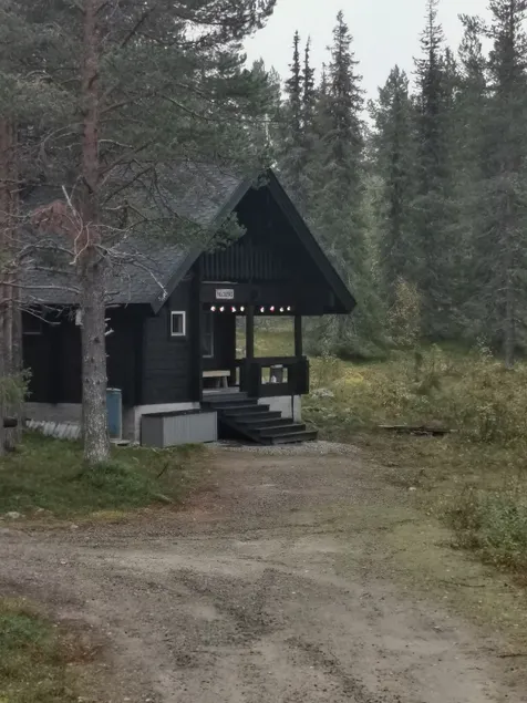 A cozy cottage with a fireplace and sauna in the heart of Lapland - Image 1