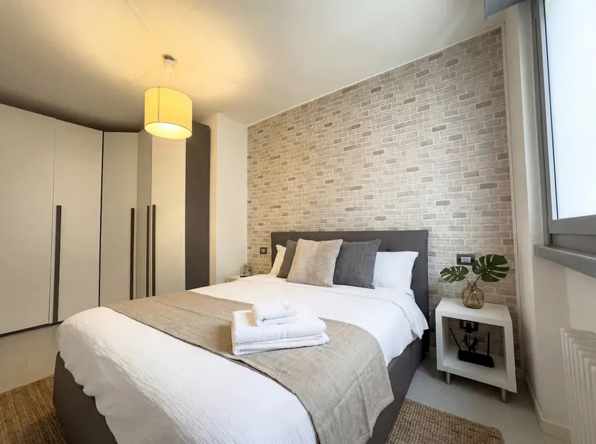 Trento Suite & Private Garage | GoldenSuitesItaly - Image 1